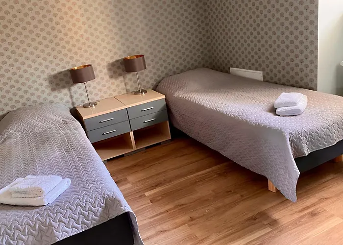 Meil On Κουρεσάαρε