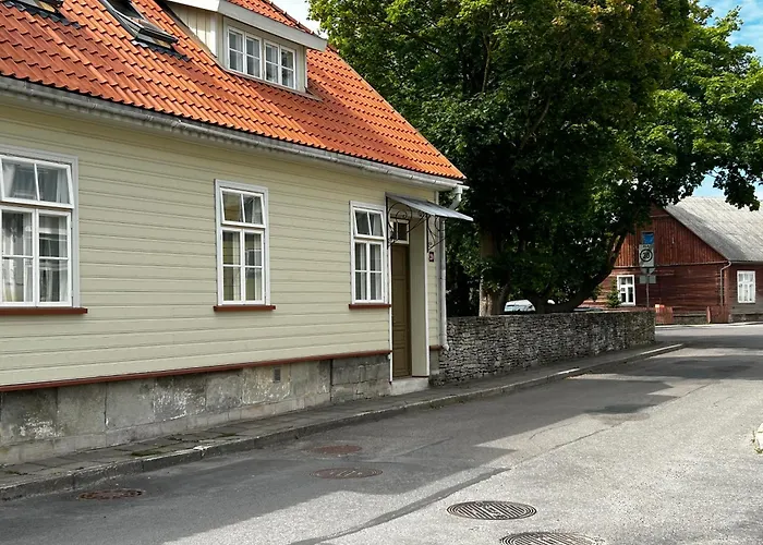 Meil On Σπίτι διακοπών Κουρεσάαρε